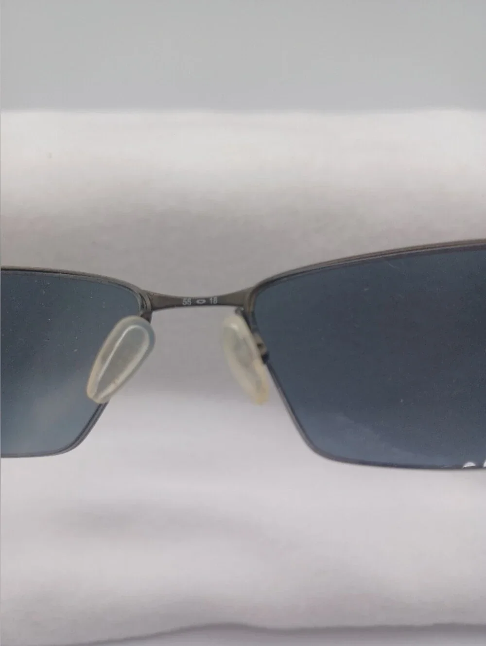 MENS Oakley Lizard Polorized Sunglasses.